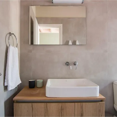 Olive Grove House *