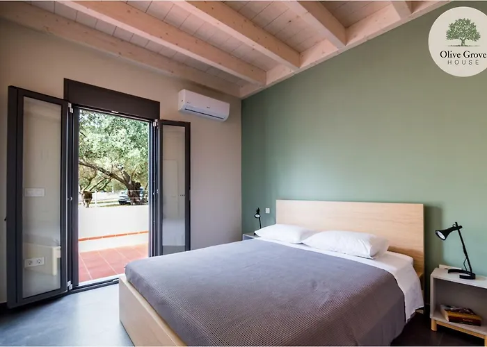 Olive Grove House 호텔 4*