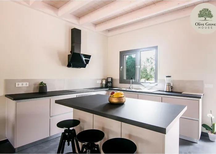 Olive Grove House 4*